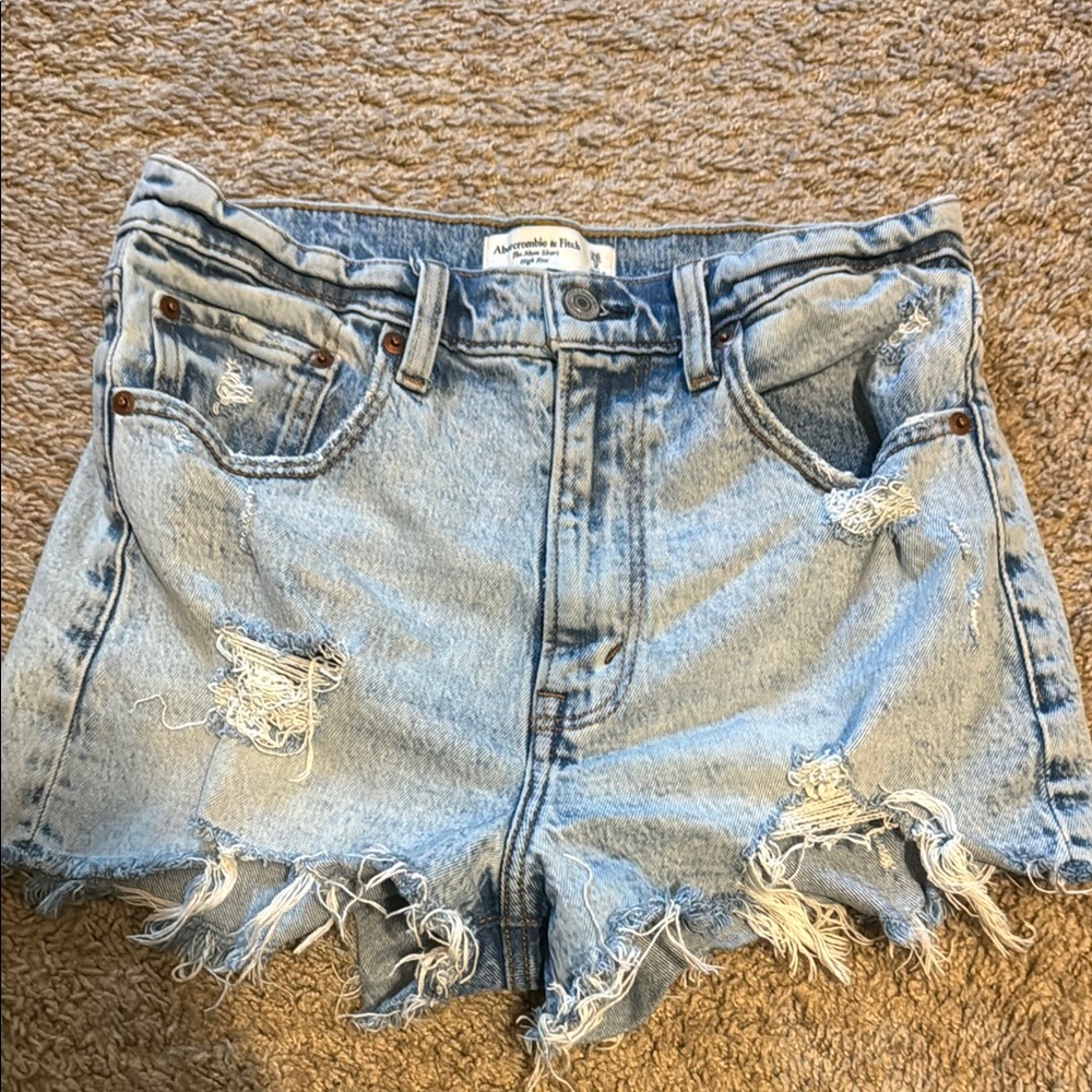 Abercrombie - Distressed Light Blue Denim Shorts - size 26 (2)
